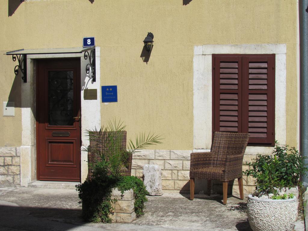 Guesthouse Galeb Vrsar Exterior photo