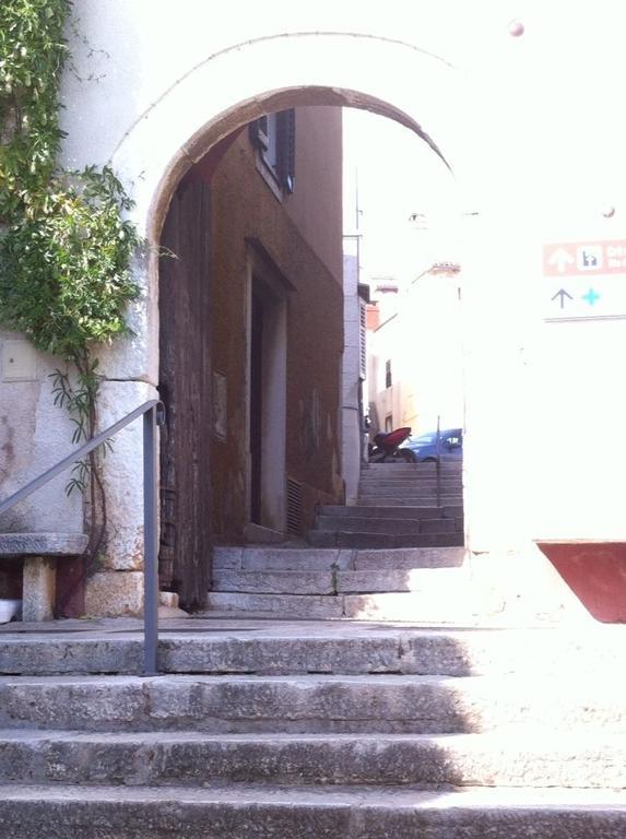 Guesthouse Galeb Vrsar Exterior photo